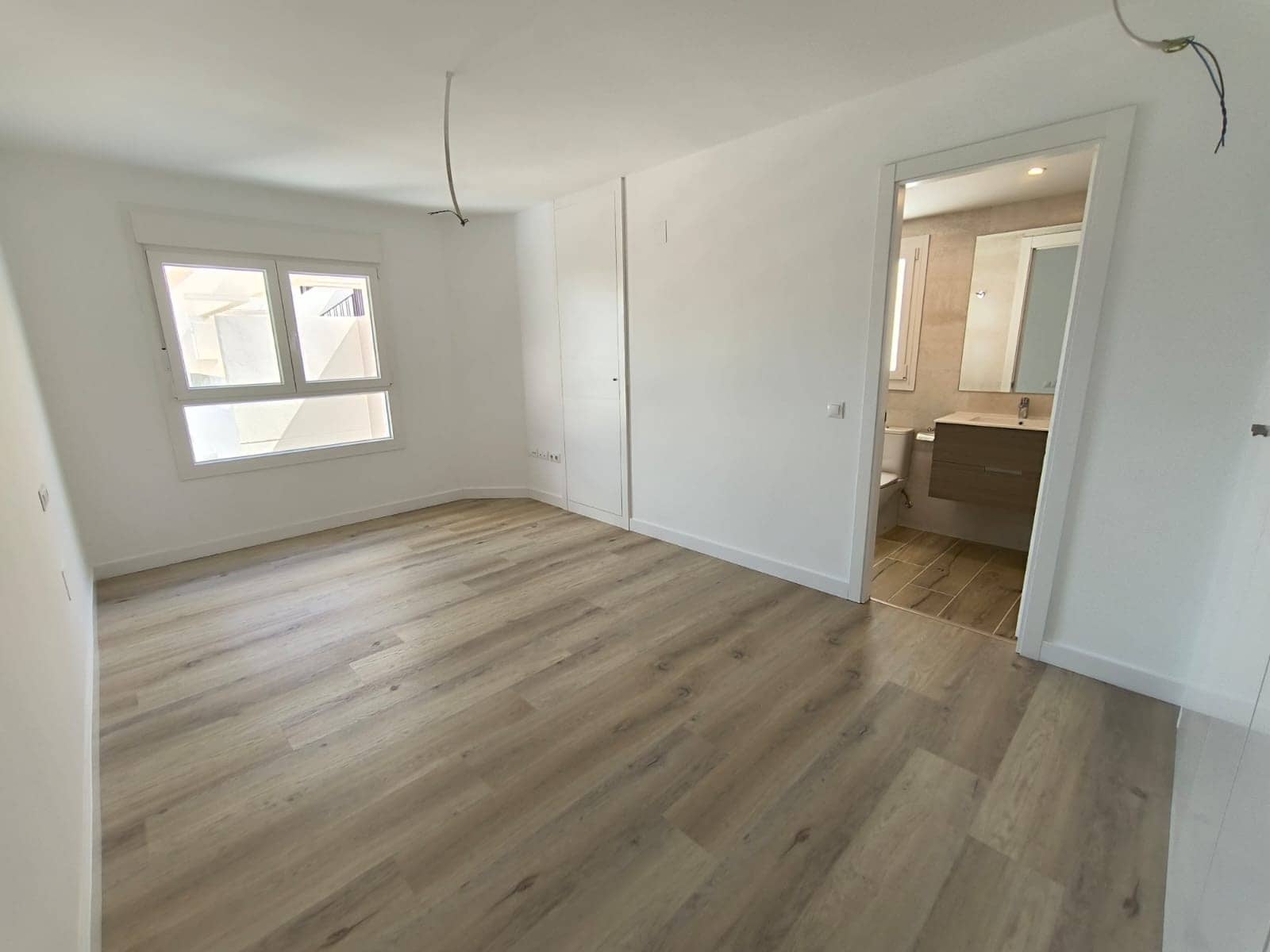 2 sypialnia Apartament do wynajęcia w Marbella z basenem garażem - 2 100 € (Ref: 9758371)