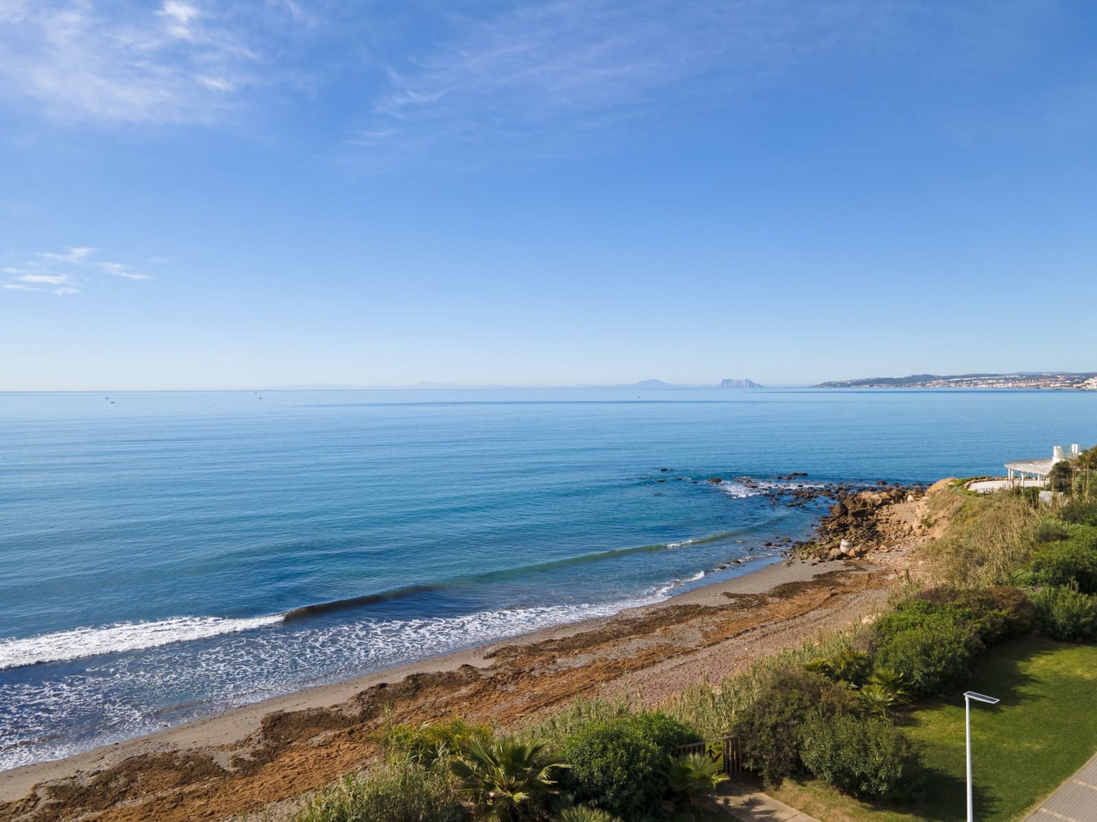 2 sypialnia Apartament na sprzedaż w Estepona z basenem garażem - 1 295 000 € (Ref: 9758373)