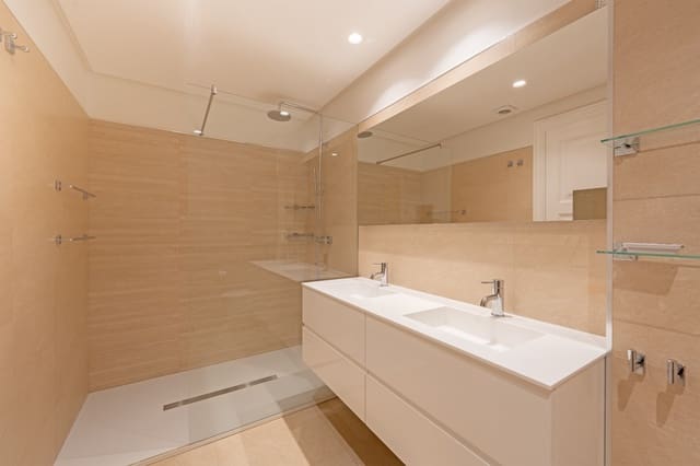 2 sypialnia Apartament na sprzedaż w Seghers, Estepona z basenem garażem - 1 295 000 € (Ref: 9758373)