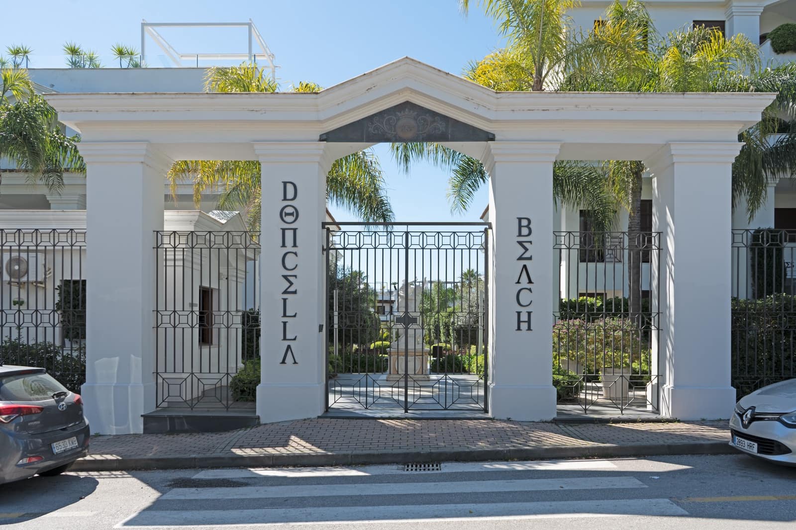 2 sypialnia Apartament na sprzedaż w Estepona z basenem garażem - 1 295 000 € (Ref: 9758373)