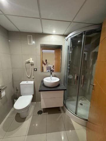 3 soveværelse Byhus til salg i El Paraiso, Estepona med swimmingpool garage - € 559.000 (Ref: 9758374)