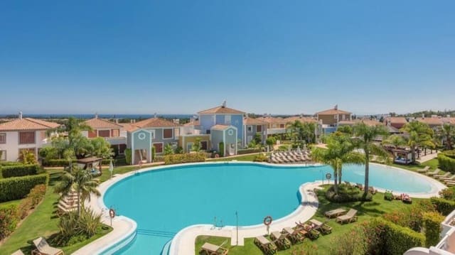 3 sovrum Hus till salu i El Paraiso, Estepona med pool garage - 545 000 € (Ref: 9758374)