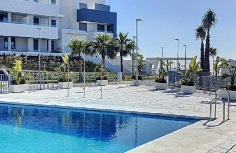 3 soverom Leilighet til salgs i Estepona med svømmebasseng garasje - € 359 000 (Ref: 9758376)