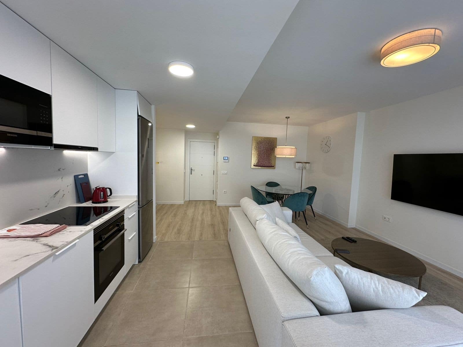 2 sypialnia Apartament do wynajęcia w Marbella z basenem garażem - 2 200 € (Ref: 9758377)