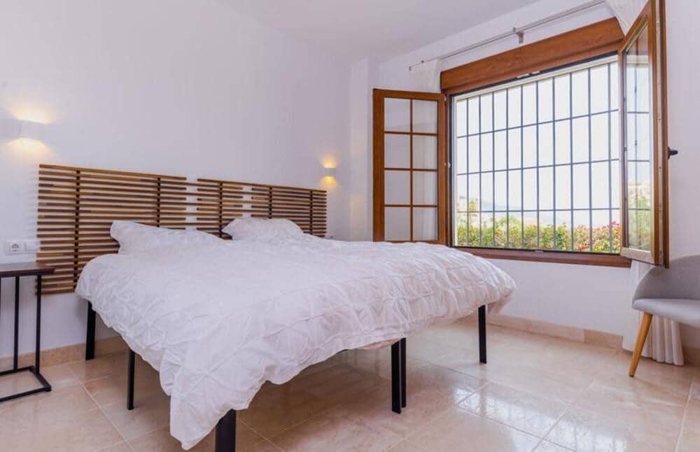 3 sypialnia Willa do wynajęcia w Mijas Costa z basenem garażem - 7 000 € (Ref: 9761637)