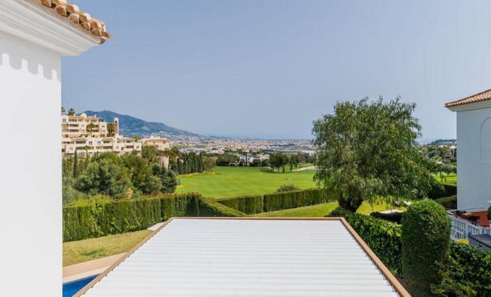 3 sypialnia Willa do wynajęcia w Mijas Costa z basenem garażem - 7 000 € (Ref: 9761637)