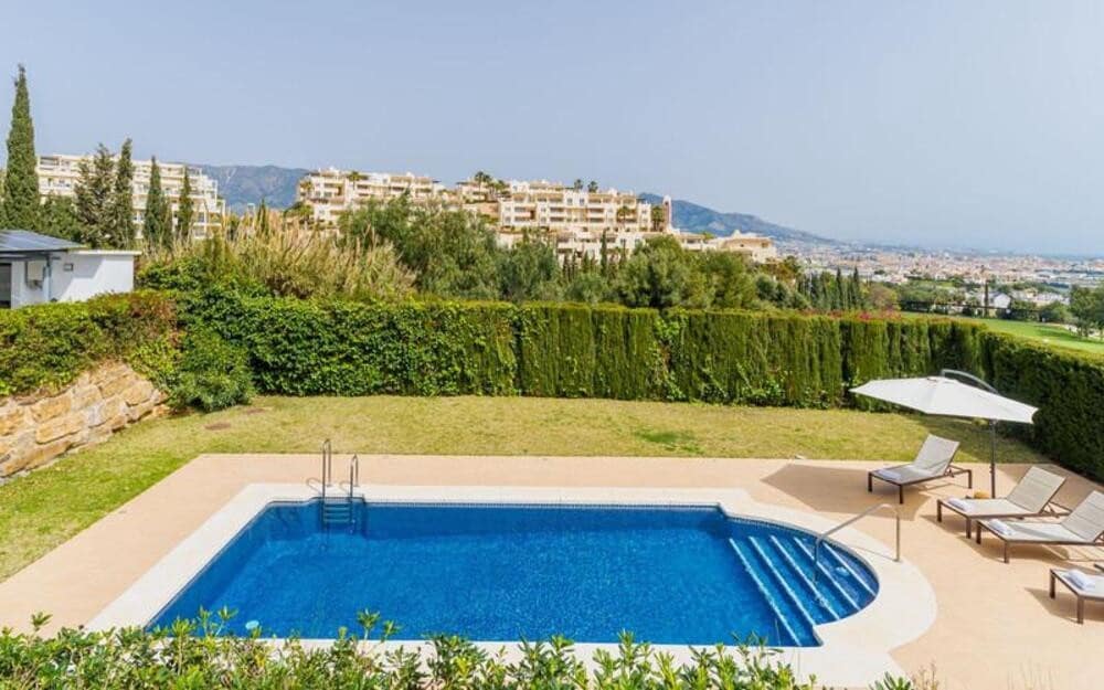 3 sypialnia Willa do wynajęcia w Mijas Costa z basenem garażem - 7 000 € (Ref: 9761637)