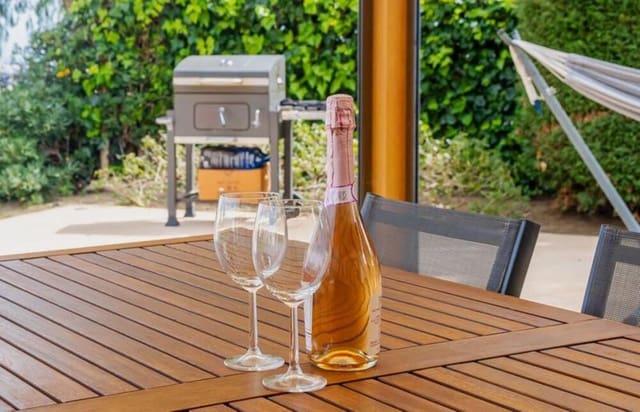 3 soveværelse Villa til leje i Mijas Costa, Mijas med swimmingpool garage - € 7.000 (Ref: 9761637)