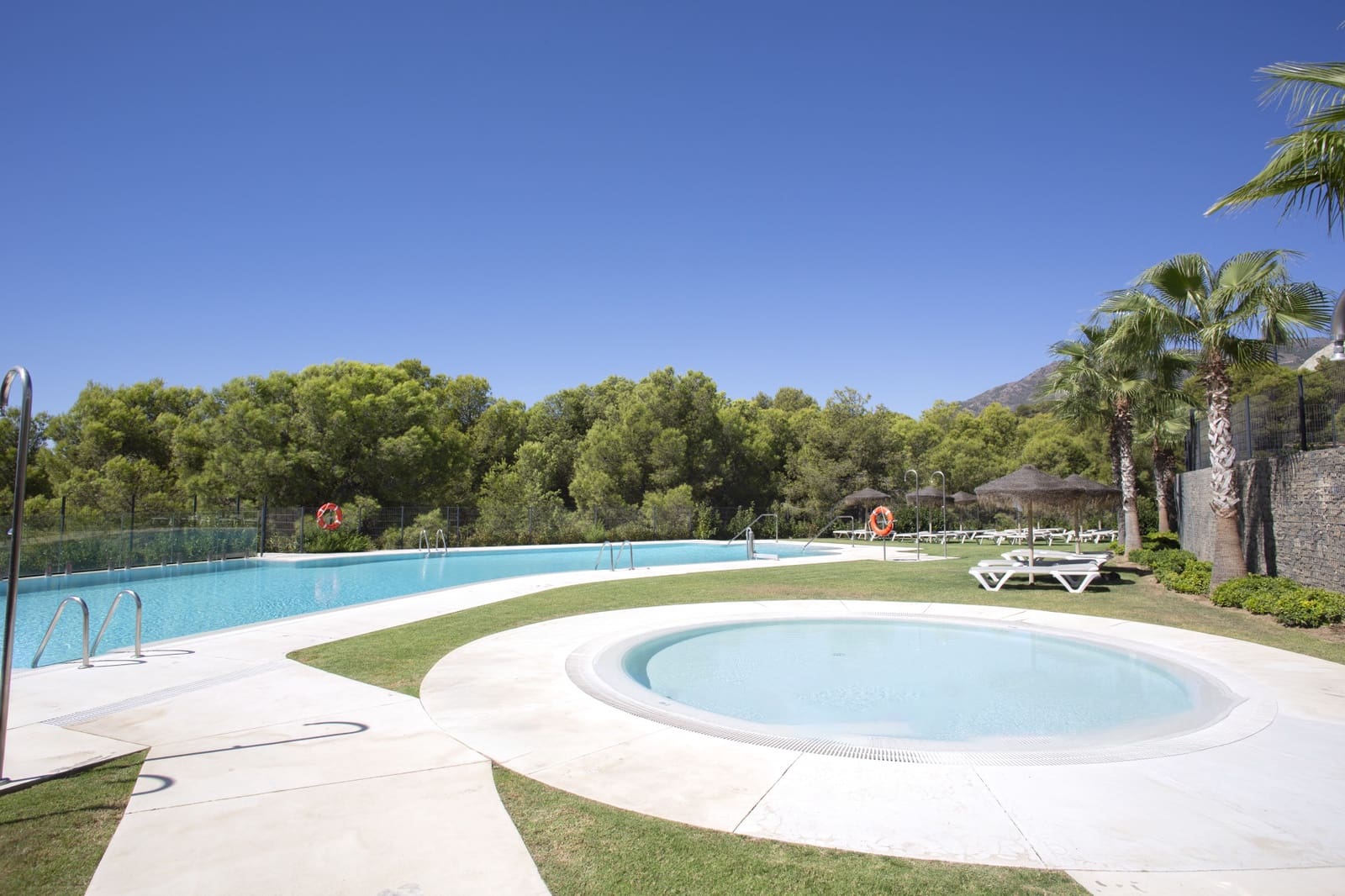 3 Zimmer Apartment zu verkaufen in Fuengirola mit Pool Garage - 845.000 € (Ref: 9761639)