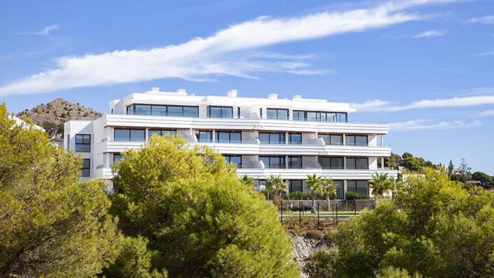 2 soverom Leilighet til salgs i Fuengirola med svømmebasseng garasje - € 695 000 (Ref: 9761640)