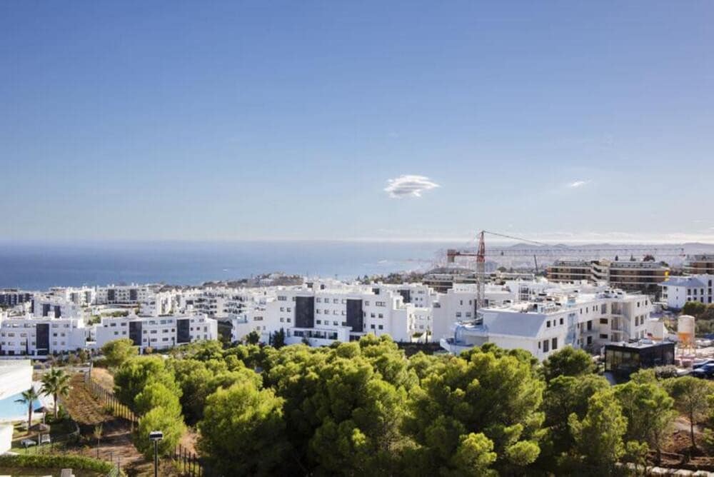 2 soverom Leilighet til salgs i Fuengirola med svømmebasseng garasje - € 695 000 (Ref: 9761640)