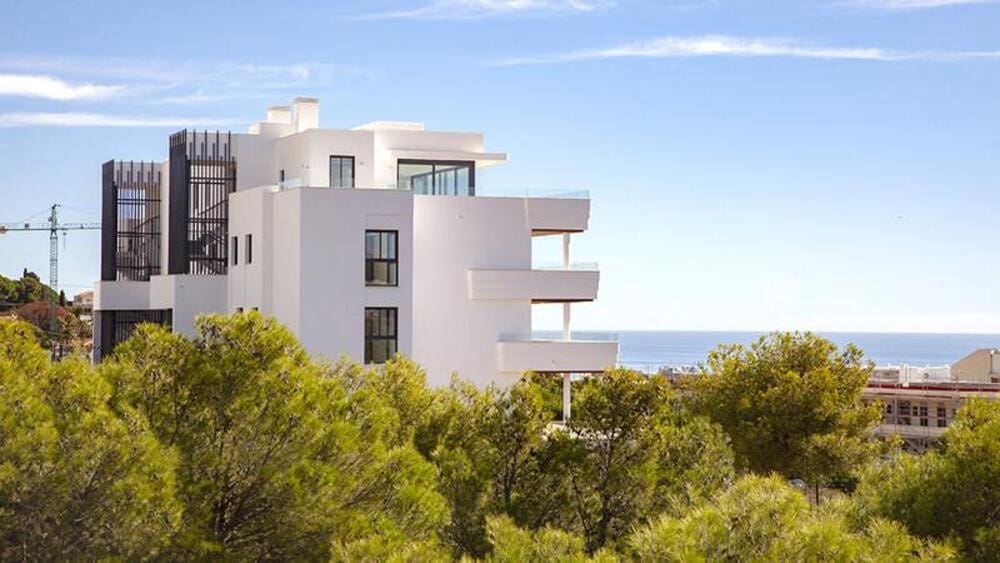 2 soverom Leilighet til salgs i Fuengirola med svømmebasseng garasje - € 695 000 (Ref: 9761640)