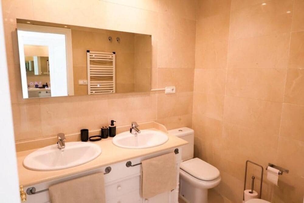 3 sypialnia Apartament na sprzedaż w Los Arqueros z basenem garażem - 495 000 € (Ref: 9770233)