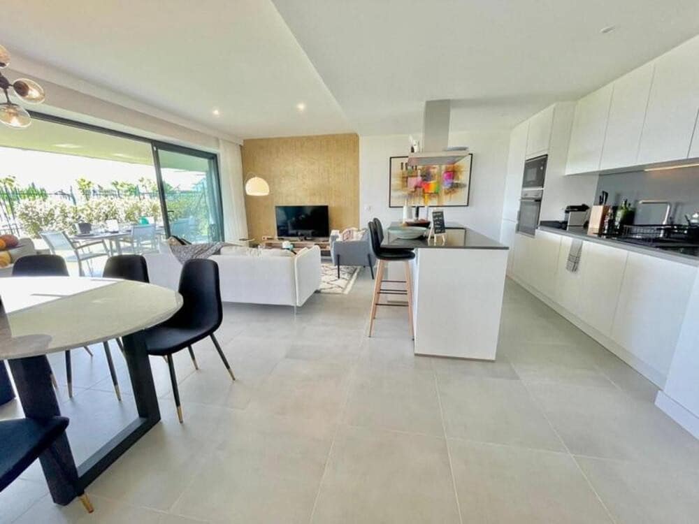 3 makuuhuone Huoneisto vuokrattavana paikassa New Golden Mile mukana uima-altaan 
autotalli - 3 000 € (Ref: 9770234)