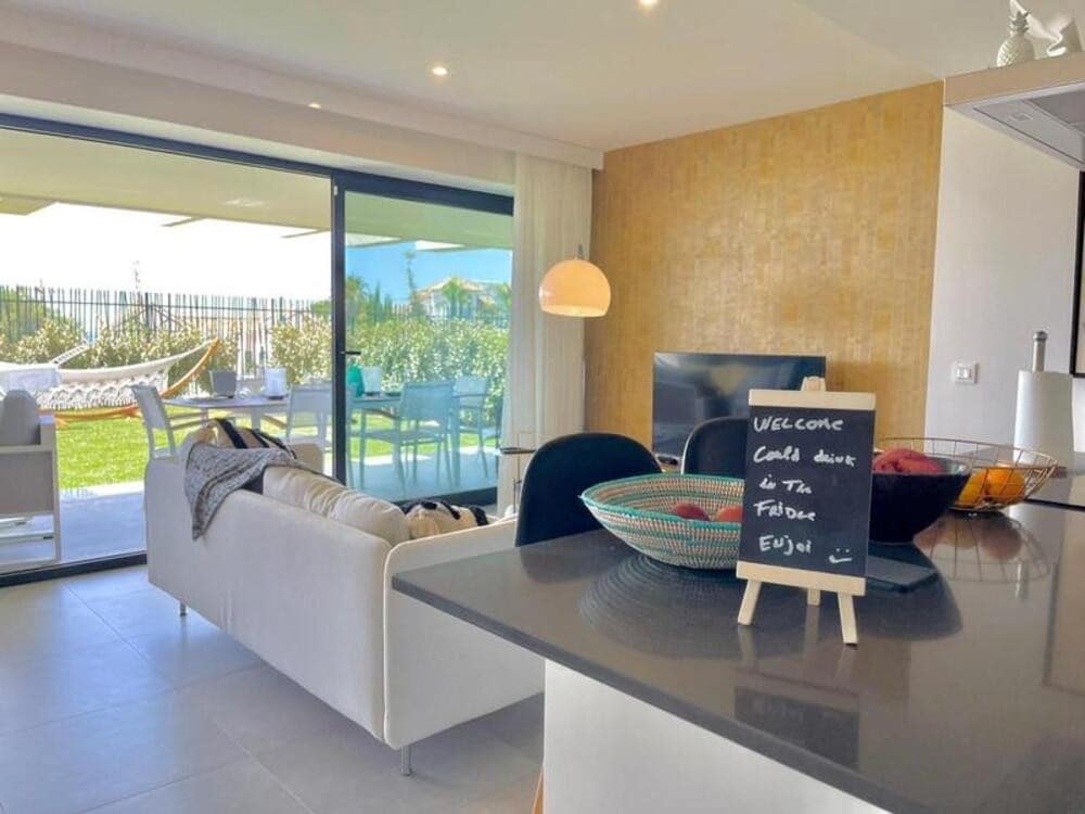 3 makuuhuone Huoneisto vuokrattavana paikassa New Golden Mile mukana uima-altaan 
autotalli - 3 000 € (Ref: 9770234)