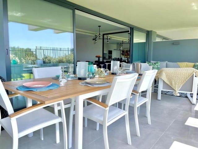 3 soverom Leilighet til leie i La Concha - Resina Golf, Estepona med svømmebasseng garasje - € 3 000 (Ref: 9770234)
