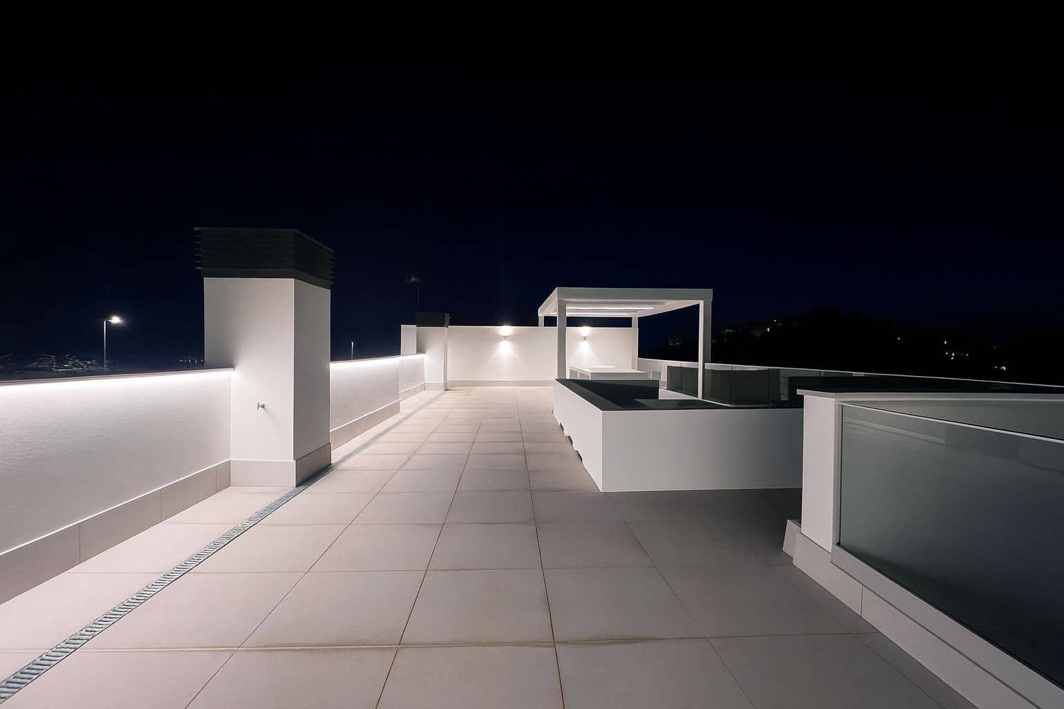 3 makuuhuone Kattohuoneisto vuokrattavana paikassa Benahavis mukana uima-altaan 
autotalli - 6 000 € (Ref: 9770236)