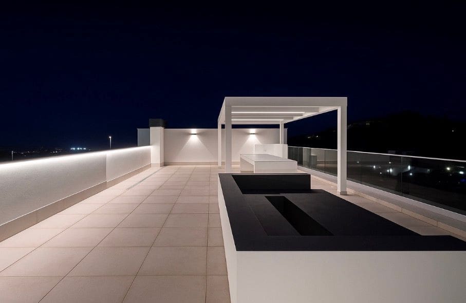 3 makuuhuone Kattohuoneisto vuokrattavana paikassa Benahavis mukana uima-altaan 
autotalli - 6 000 € (Ref: 9770236)