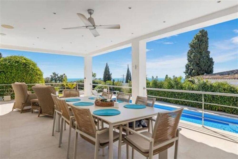 5 makuuhuone Huvila vuokrattavana paikassa Marbella mukana uima-altaan 
autotalli - 15 000 € (Ref: 9770237)