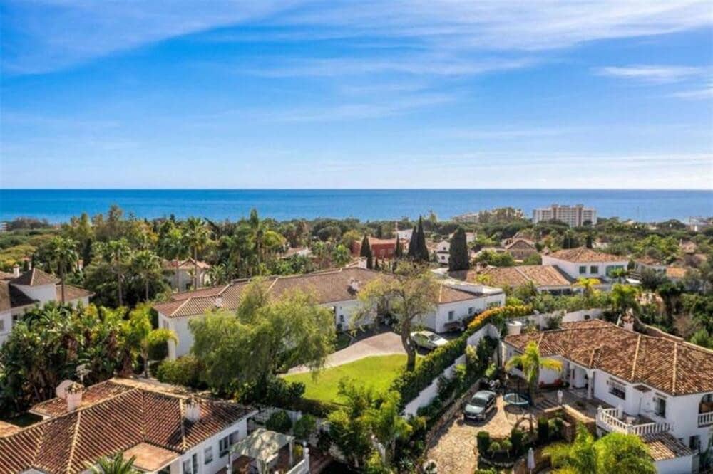 5 makuuhuone Huvila vuokrattavana paikassa Marbella mukana uima-altaan 
autotalli - 15 000 € (Ref: 9770237)