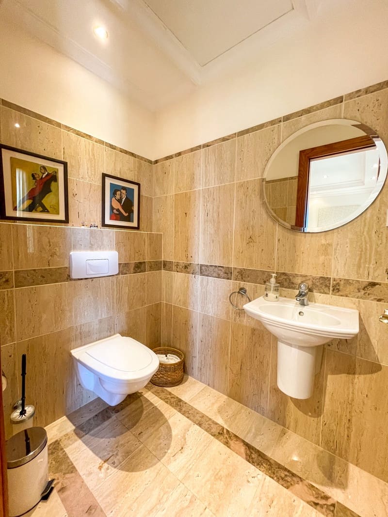 6 soverom Villa til leie i Marbella med svømmebasseng garasje - € 15 000 (Ref: 9772633)