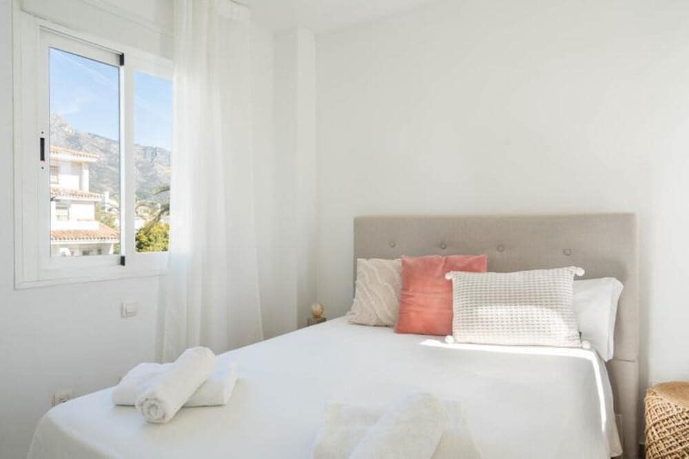 3 slaapkamer Penthouse te koop in Marbella met zwembad - € 525.000 (Ref: 9772635)