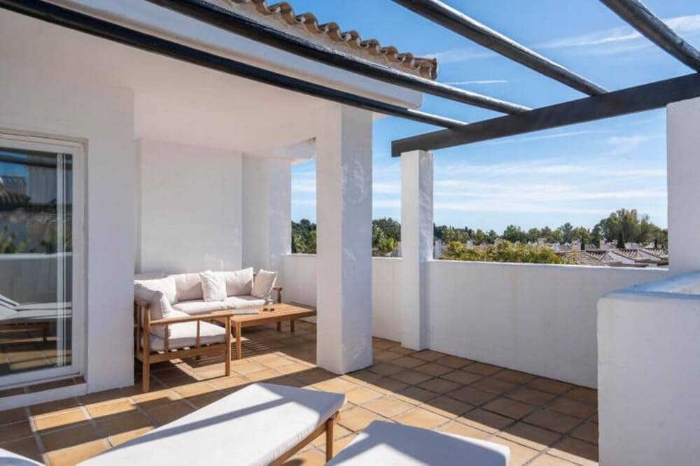 3 slaapkamer Penthouse te koop in Marbella met zwembad - € 525.000 (Ref: 9772635)
