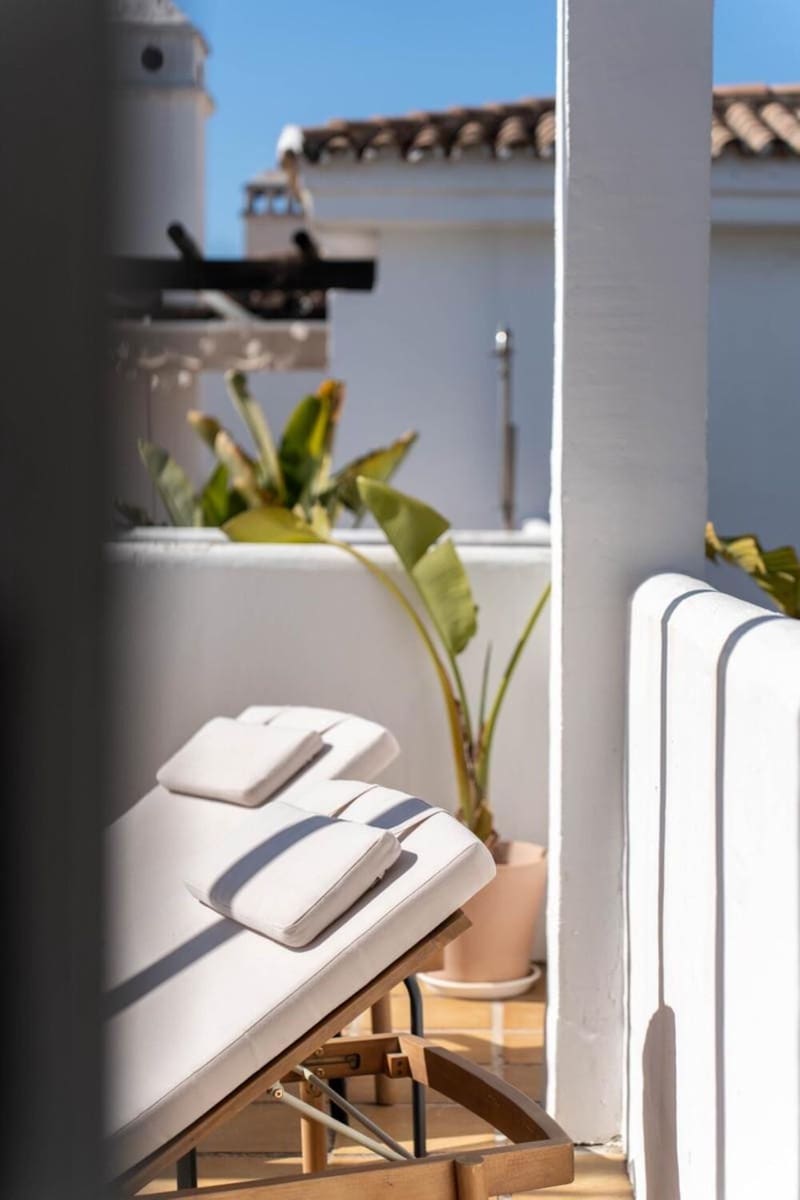 3 slaapkamer Penthouse te koop in Marbella met zwembad - € 525.000 (Ref: 9772635)