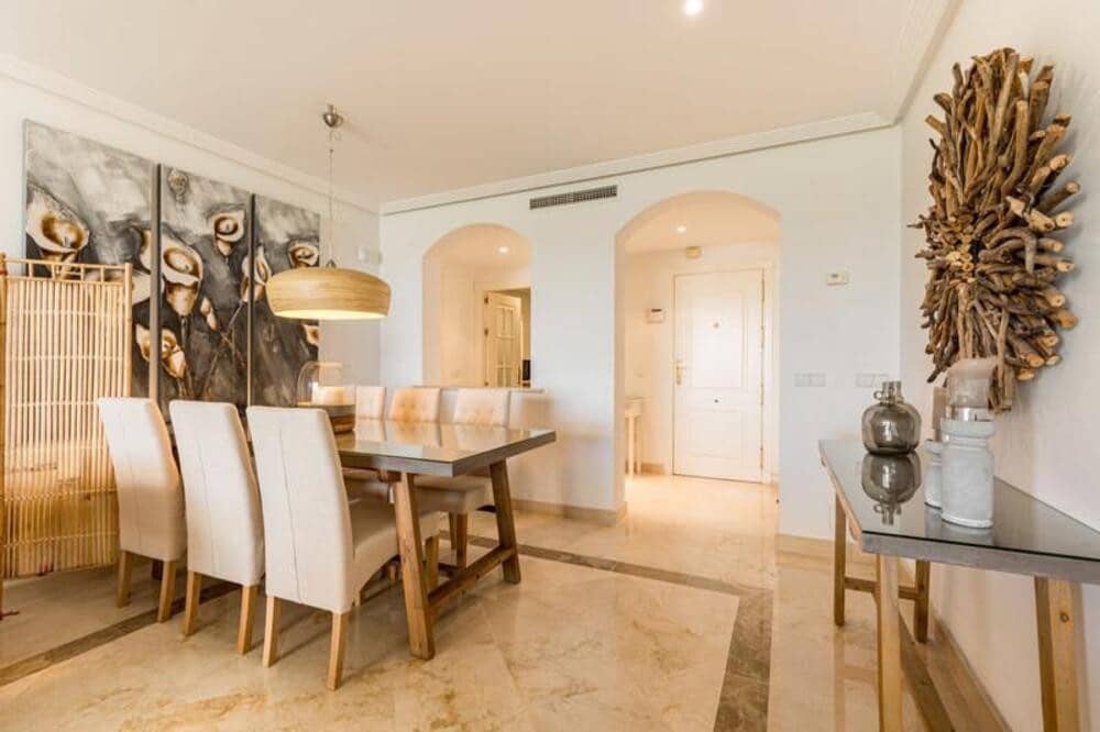 3 sypialnia Apartament na sprzedaż w Los Arqueros z basenem garażem - 550 000 € (Ref: 9772636)