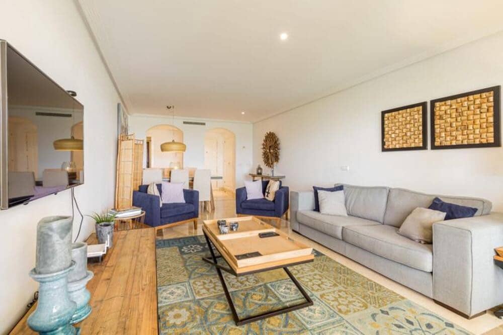 3 sypialnia Apartament na sprzedaż w Los Arqueros z basenem garażem - 550 000 € (Ref: 9772636)