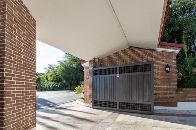 8 Zimmer Ferienvilla in El Paraíso, Benahavís mit Pool Garage - 15.000 € (Ref: 9777575)