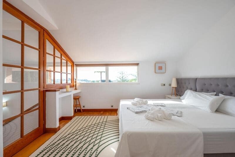 8 bedroom Villa for holiday rental in Benahavis with pool garage - € 15,000 (Ref: 9777575)