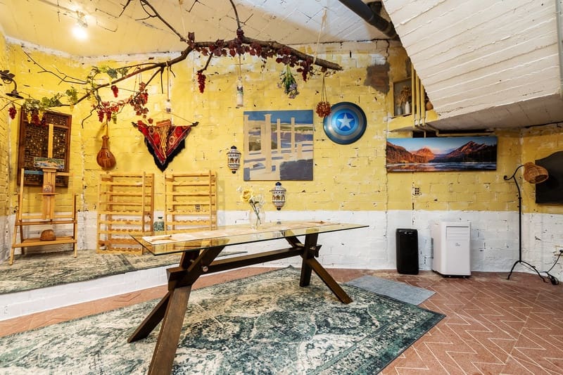 8 bedroom Villa for holiday rental in Benahavis with pool garage - € 15,000 (Ref: 9777575)