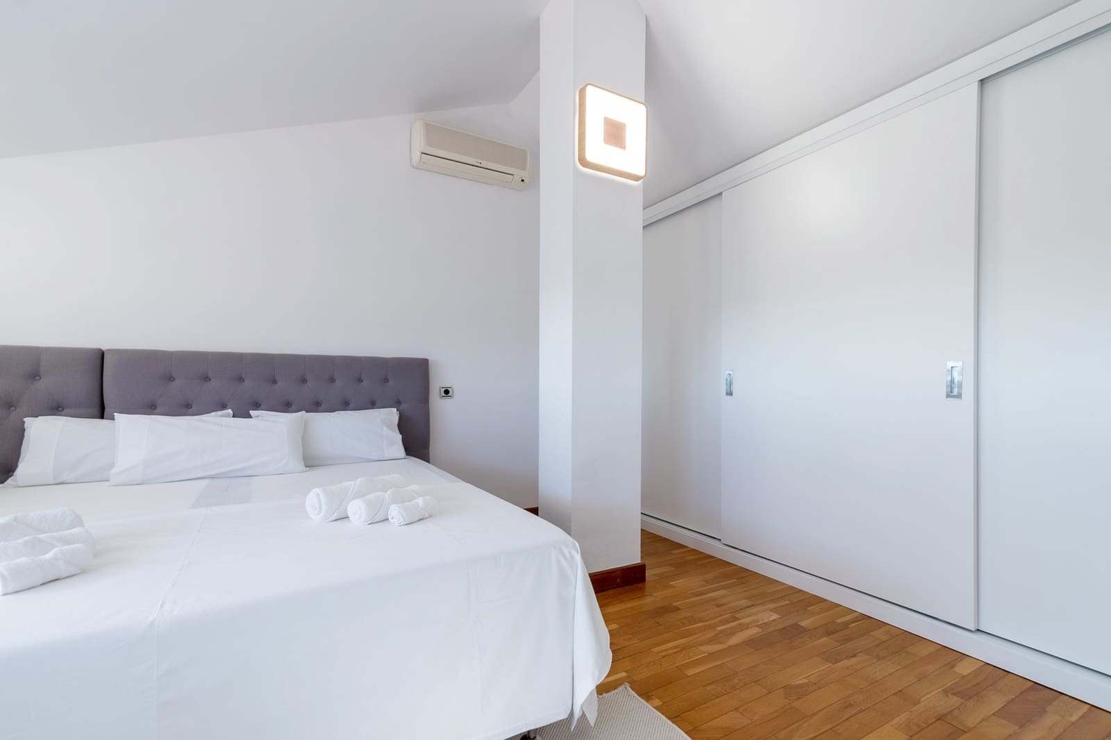 8 bedroom Villa for holiday rental in Benahavis with pool garage - € 15,000 (Ref: 9777575)