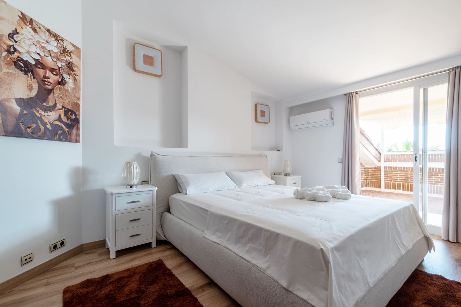 8 bedroom Villa for holiday rental in Benahavis with pool garage - € 15,000 (Ref: 9777575)