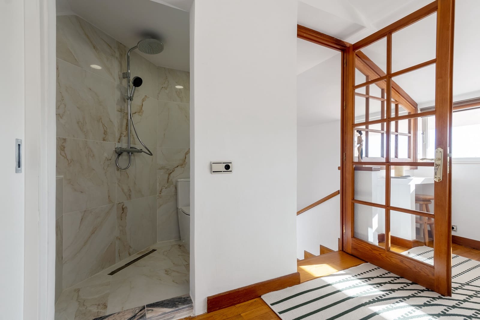 8 bedroom Villa for holiday rental in Benahavis with pool garage - € 15,000 (Ref: 9777575)