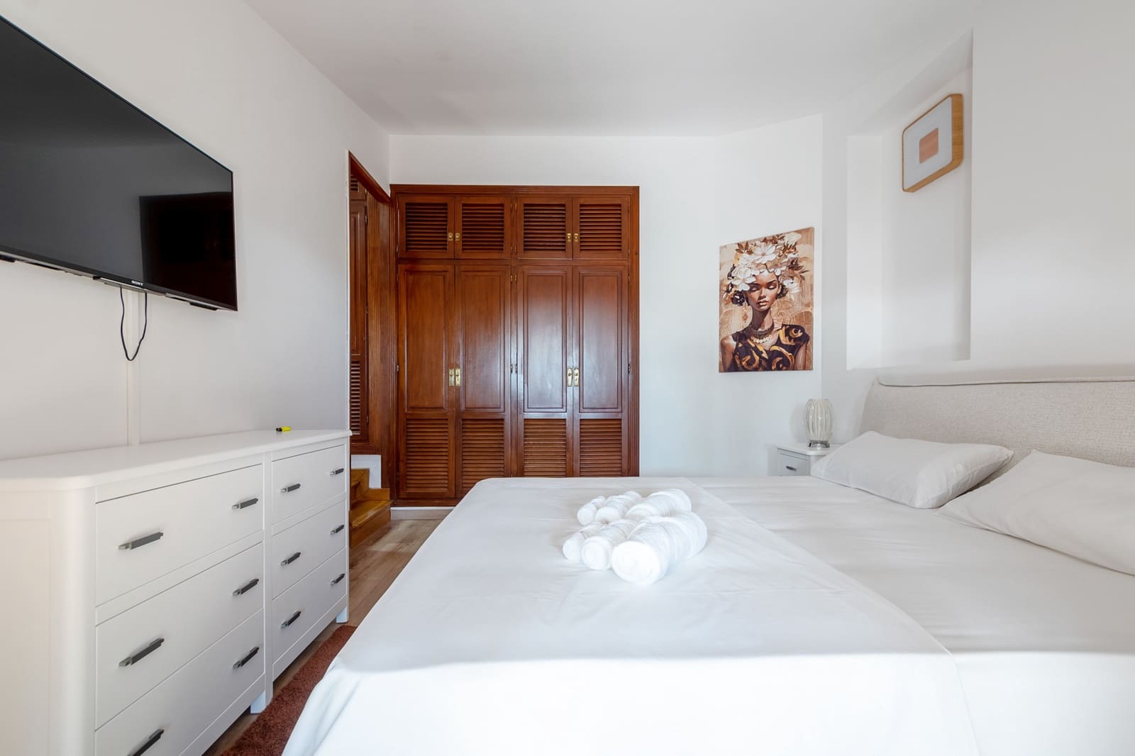 8 bedroom Villa for holiday rental in Benahavis with pool garage - € 15,000 (Ref: 9777575)