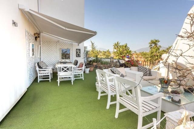 3 chambre Penthouse à vendre à Atalaya avec piscine garage - 495 000 € (Ref: 9777576)