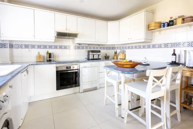 3 soverom Penthouse til salgs i Atalaya med svømmebasseng garasje - € 495 000 (Ref: 9777576)