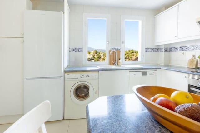 3 soverom Penthouse til salgs i Atalaya med svømmebasseng garasje - € 495 000 (Ref: 9777576)