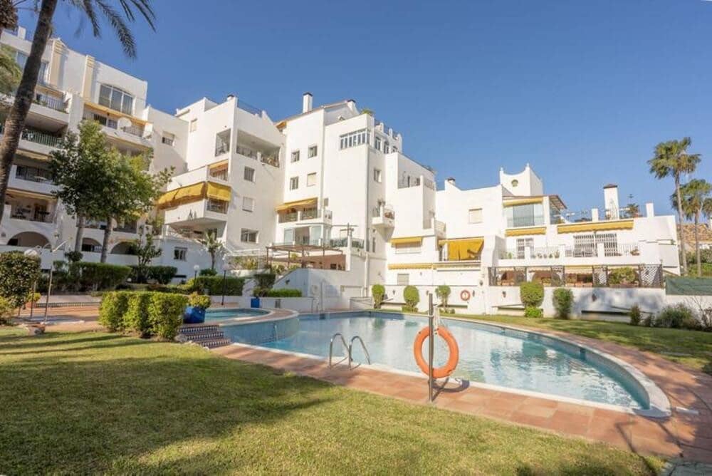 3 bedroom Penthouse for sale in Atalaya with pool garage - € 495,000 (Ref: 9777576)