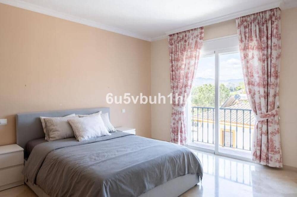 5 soverom Hus til salgs i San Pedro de Alcantara med garasje - € 695 000 (Ref: 9777577)