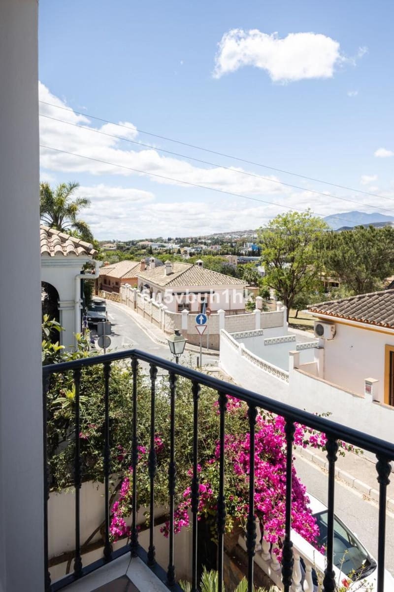 5 soverom Hus til salgs i San Pedro de Alcantara med garasje - € 695 000 (Ref: 9777577)