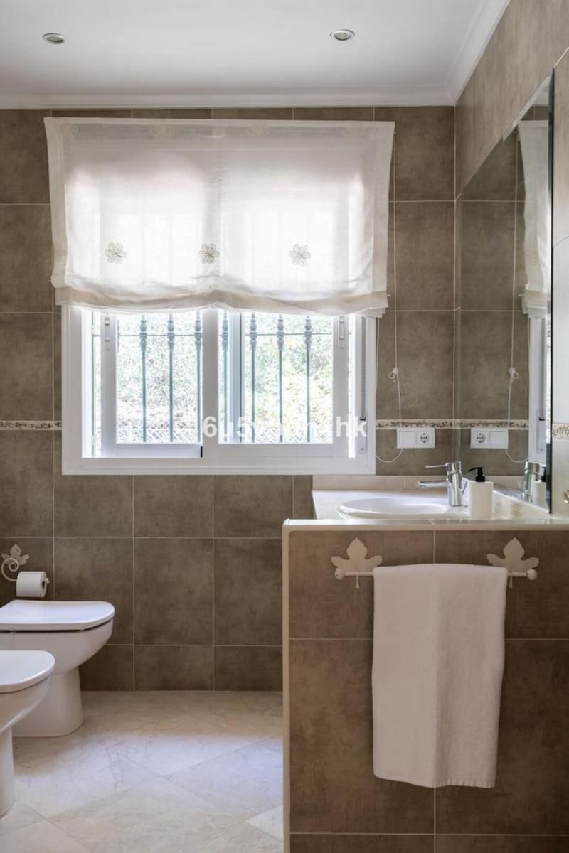 5 soverom Hus til salgs i San Pedro de Alcantara med garasje - € 695 000 (Ref: 9777577)