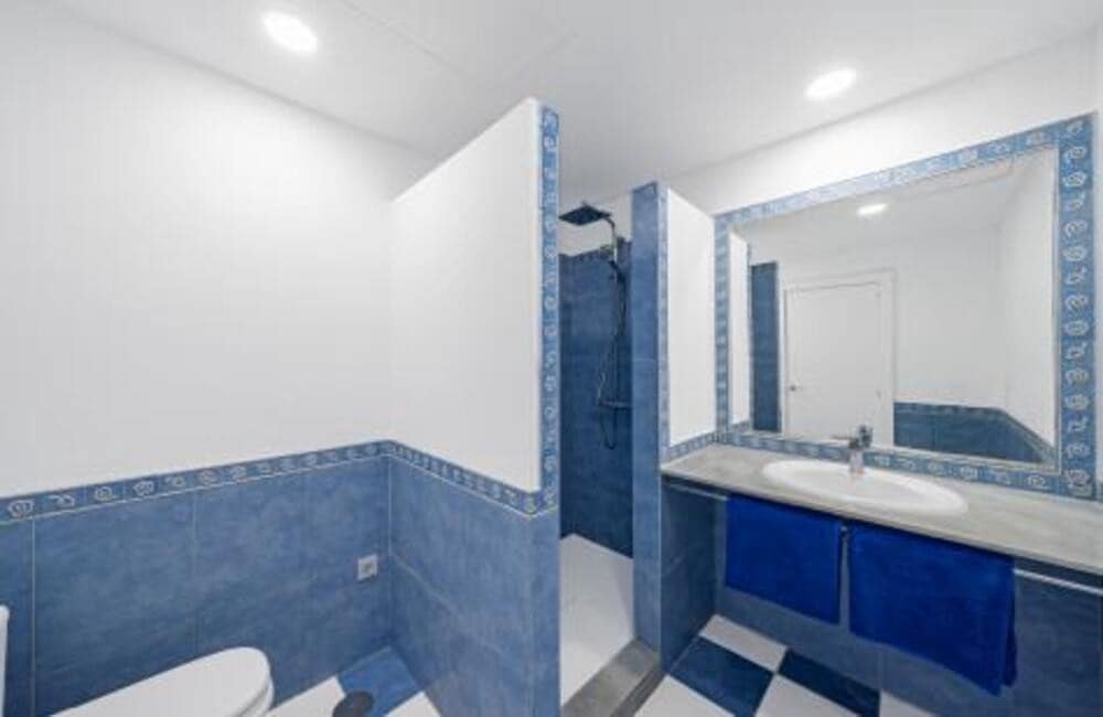 2 soveværelse Lejlighed til salg i Miraflores med swimmingpool garage - € 390.000 (Ref: 9777578)