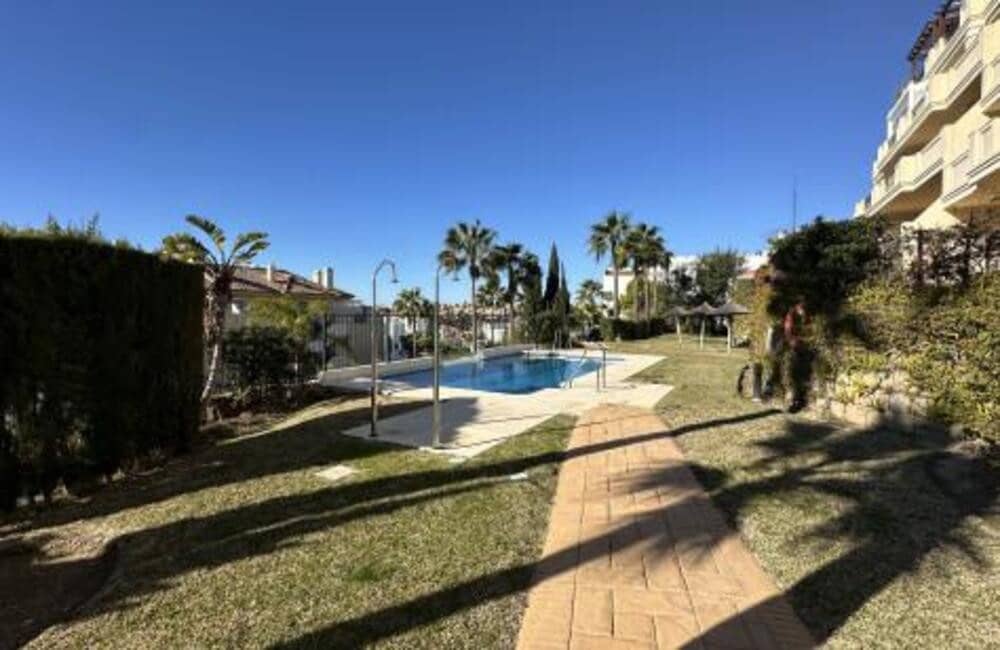 2 soveværelse Lejlighed til salg i Miraflores med swimmingpool garage - € 390.000 (Ref: 9777578)