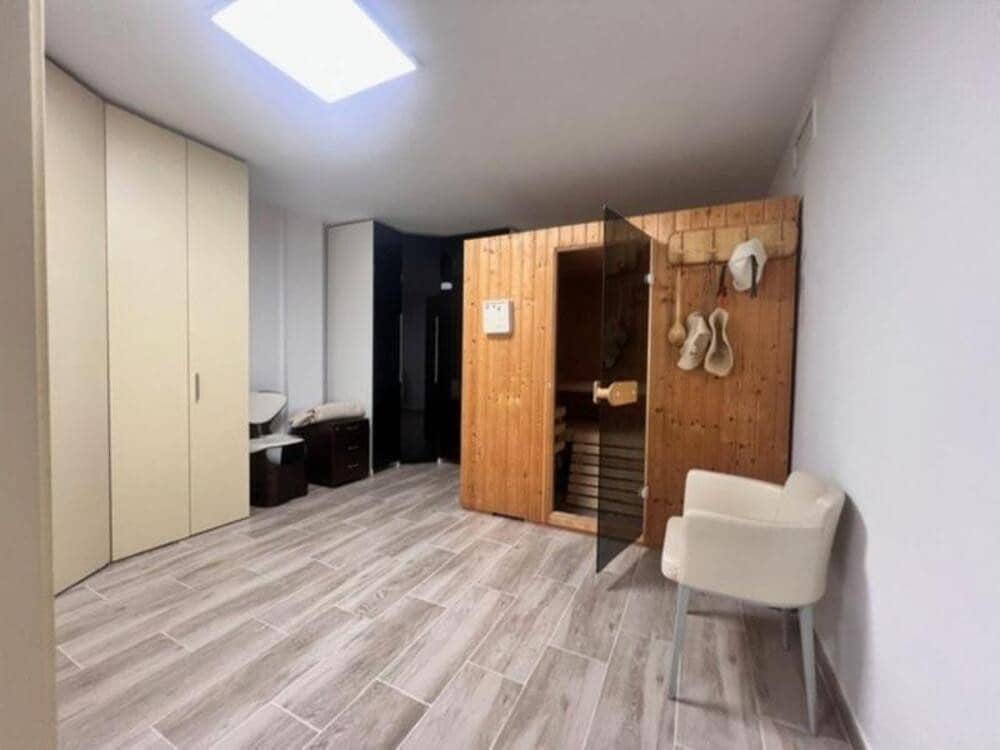 5 chambre Villa/Maison à vendre à Guadalmina avec piscine garage - 1 580 000 € (Ref: 9780055)