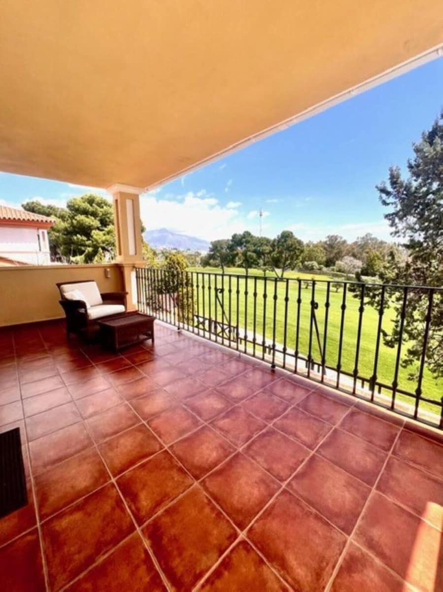 5 chambre Villa/Maison à vendre à Guadalmina avec piscine garage - 1 580 000 € (Ref: 9780055)