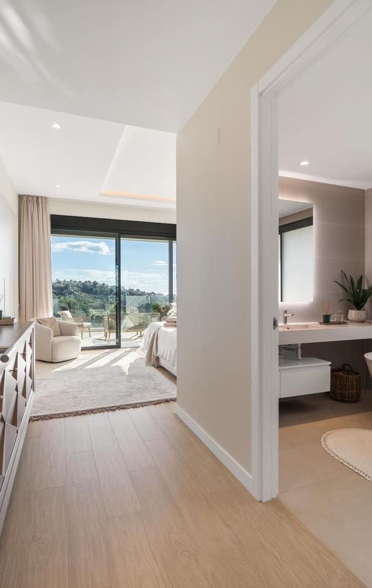 4 slaapkamer Halfvrijstaande villa te huur in Marbella met zwembad garage - € 11.000 (Ref: 9786008)