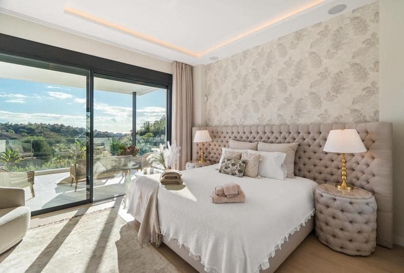 4 slaapkamer Halfvrijstaande villa te huur in Marbella met zwembad garage - € 11.000 (Ref: 9786008)